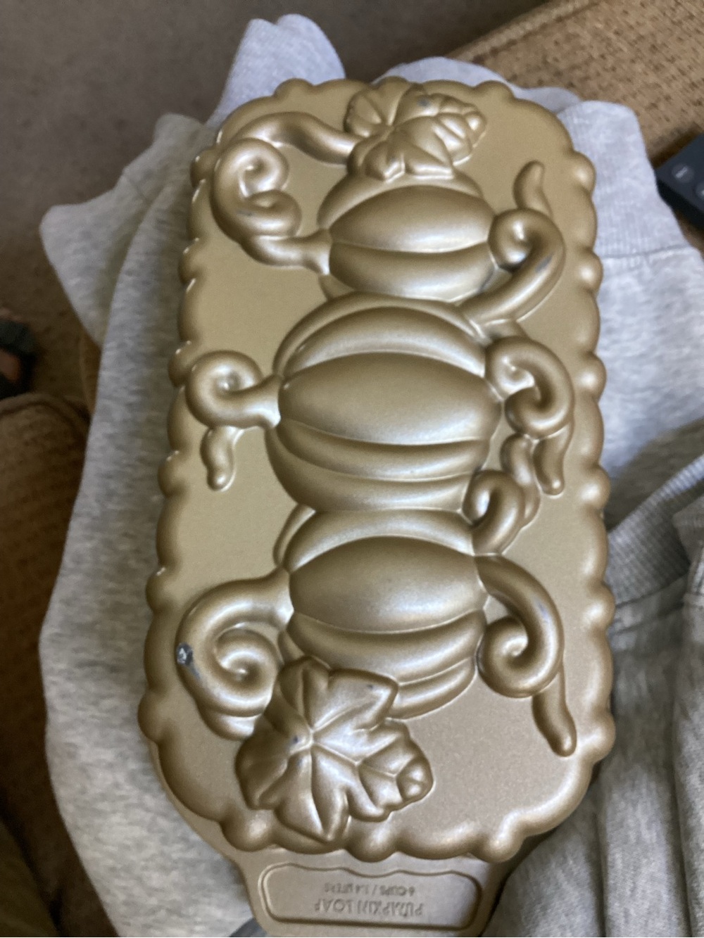 Nordic Ware “Pumpkin Patch” Loaf Pan 6Cup NWOTs - Picture 3 of 4